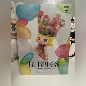 POPMART MEGA MOLLY ROYAL 400% HUANG YUXING-BUBBLES